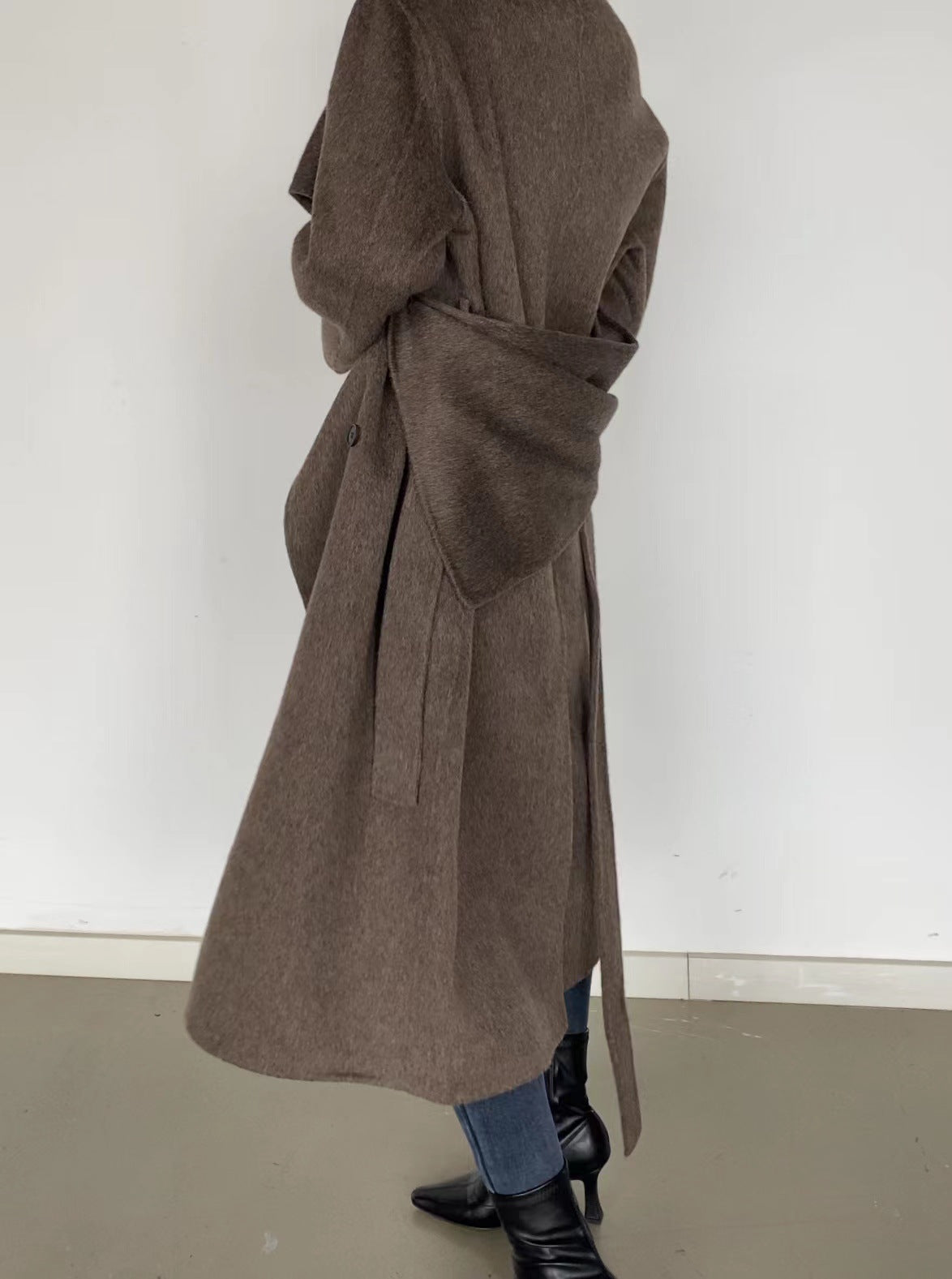 韓国ファッション SELCA-スカーフ風ダブルボタンロングコート-2023aw-ou44-024