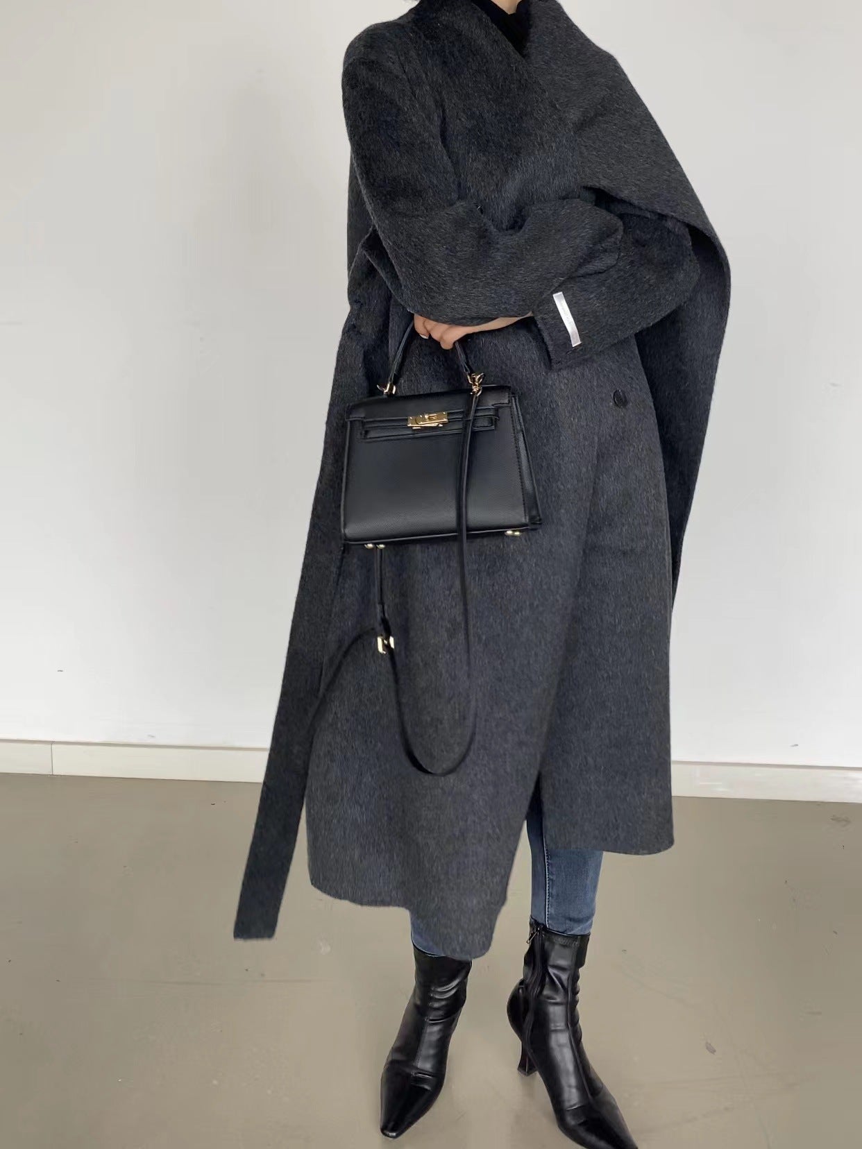 韓国ファッション SELCA-スカーフ風ダブルボタンロングコート-2023aw-ou44-027