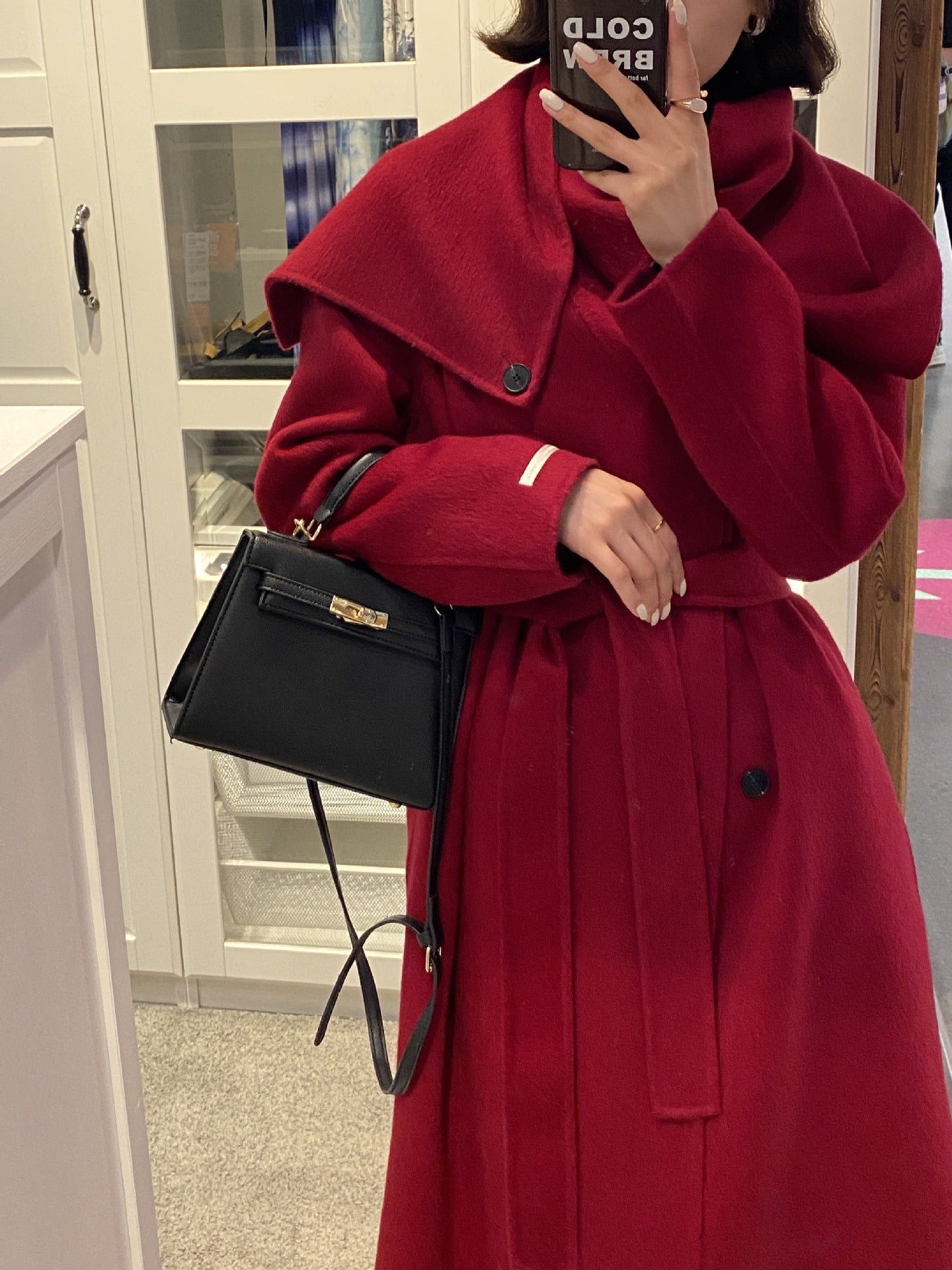 韓国ファッション SELCA-スカーフ風ダブルボタンロングコート-2023aw-ou44-05