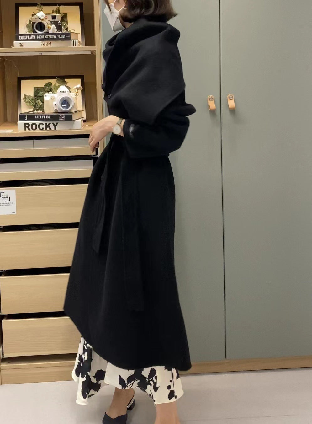韓国ファッション SELCA-スカーフ風ダブルボタンロングコート-2023aw-ou44-032