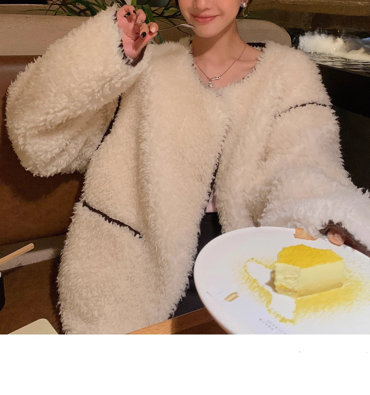 韓国ファッション SELCA-ボアホワイトジャケット-2023aw-ou53-014