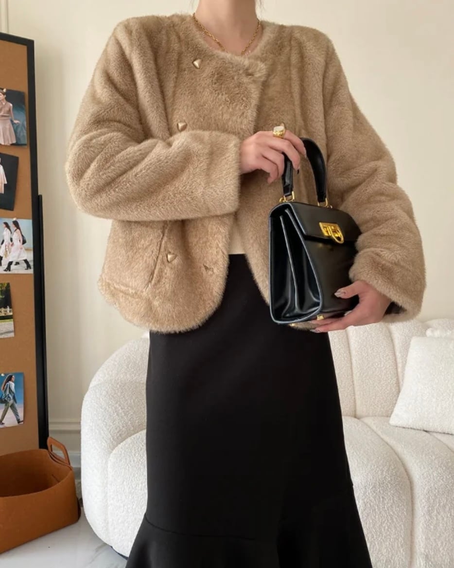 韓国ファッション SELCA-フェイクファーショートコート-2023aw-ou40-09