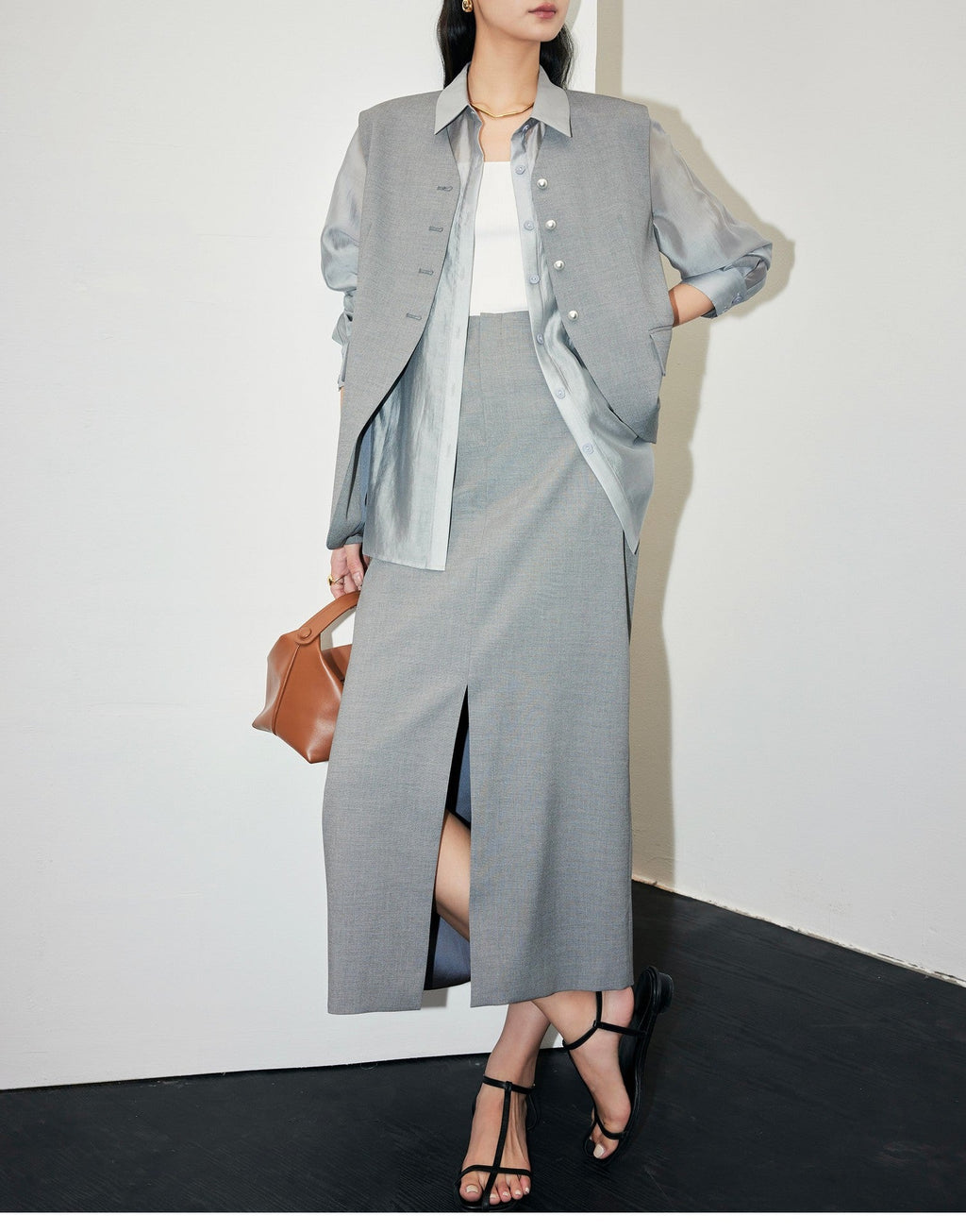 韓国ファッション SELCA-Vネック ノースリーブスリーピース-2024ss-0019-07