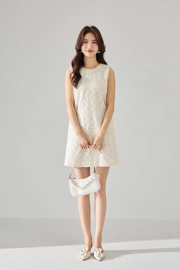 韓国ファッション SELCA-ホワイトムーンライトワンピース-2024ss-138-01