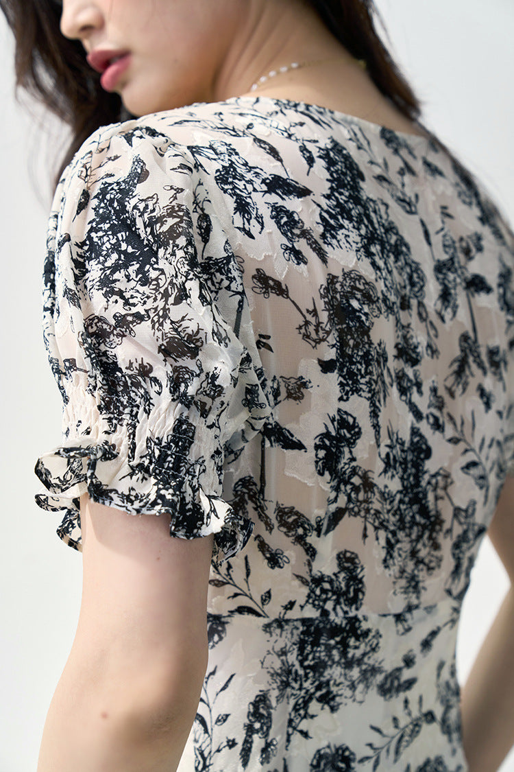 韓国ファッション SELCA-センタースリットフレアワンピース-2024ss-116-05