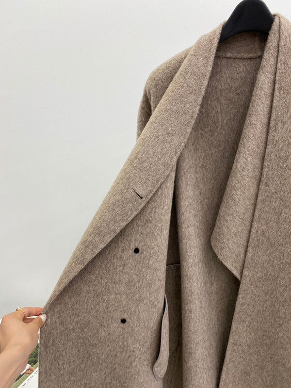 韓国ファッション SELCA-スカーフ風ダブルボタンロングコート-2023aw-ou44-043
