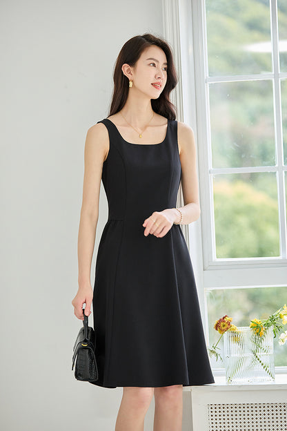 韓国ファッション SELCA-ブラックAラインスカート-2024ss-79-011