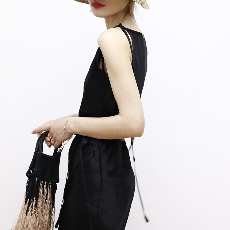韓国ファッション SELCA-ブラックサテンリボンワンピース-2024ss-0045-02