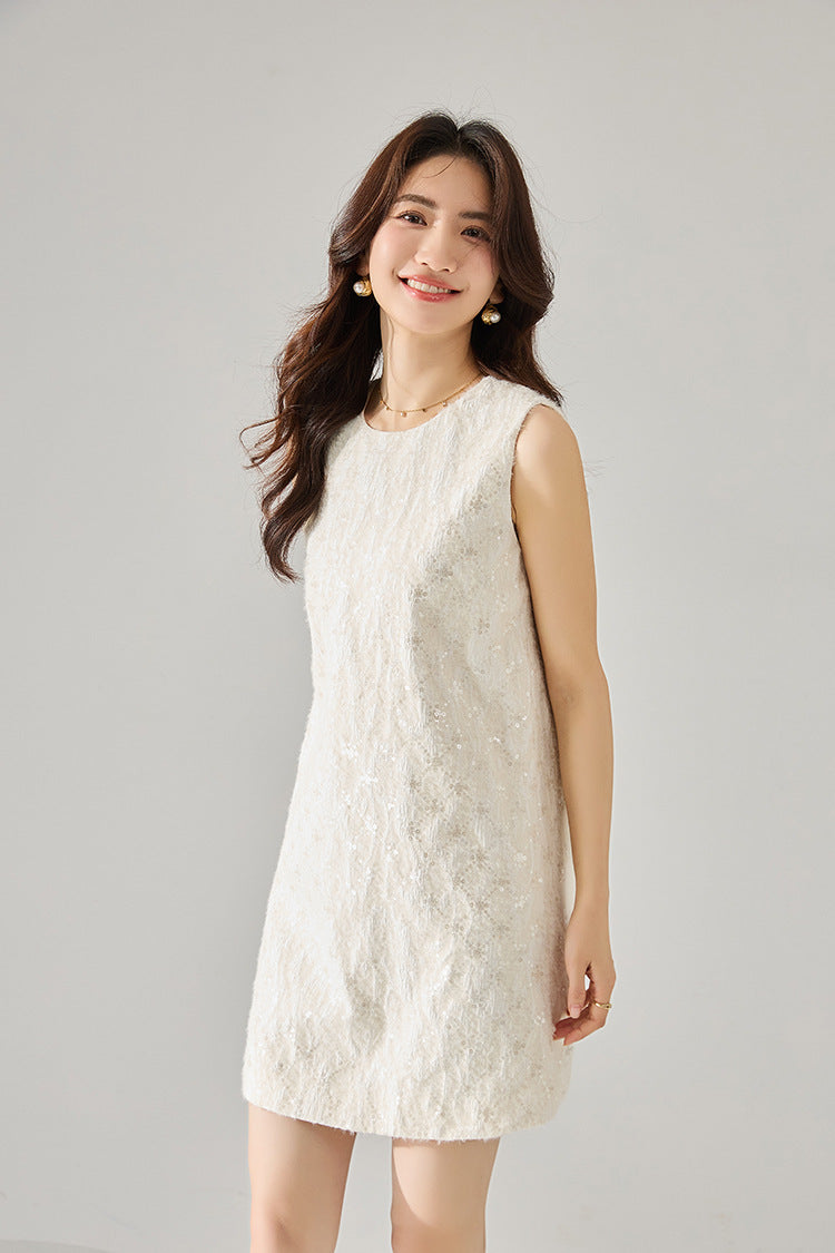 韓国ファッション SELCA-ホワイトムーンライトワンピース-2024ss-138-09