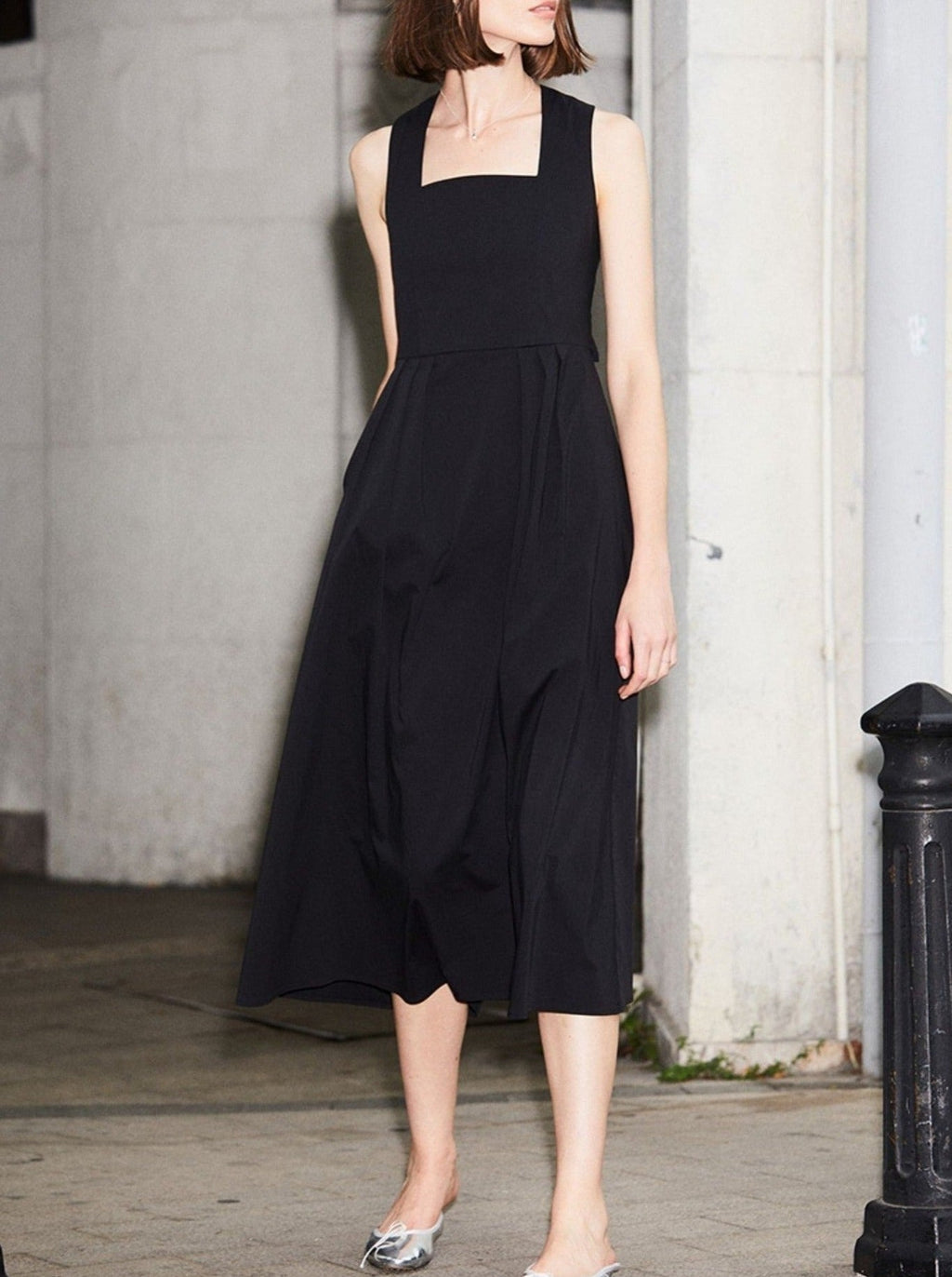 韓国ファッション SELCA-クロスオープンバックワンピース-2024ss-0063-02