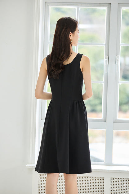 韓国ファッション SELCA-ブラックAラインスカート-2024ss-79-014