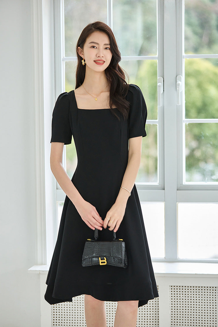 韓国ファッション SELCA-スクエアネックブラックドレス-2024ss-93-010