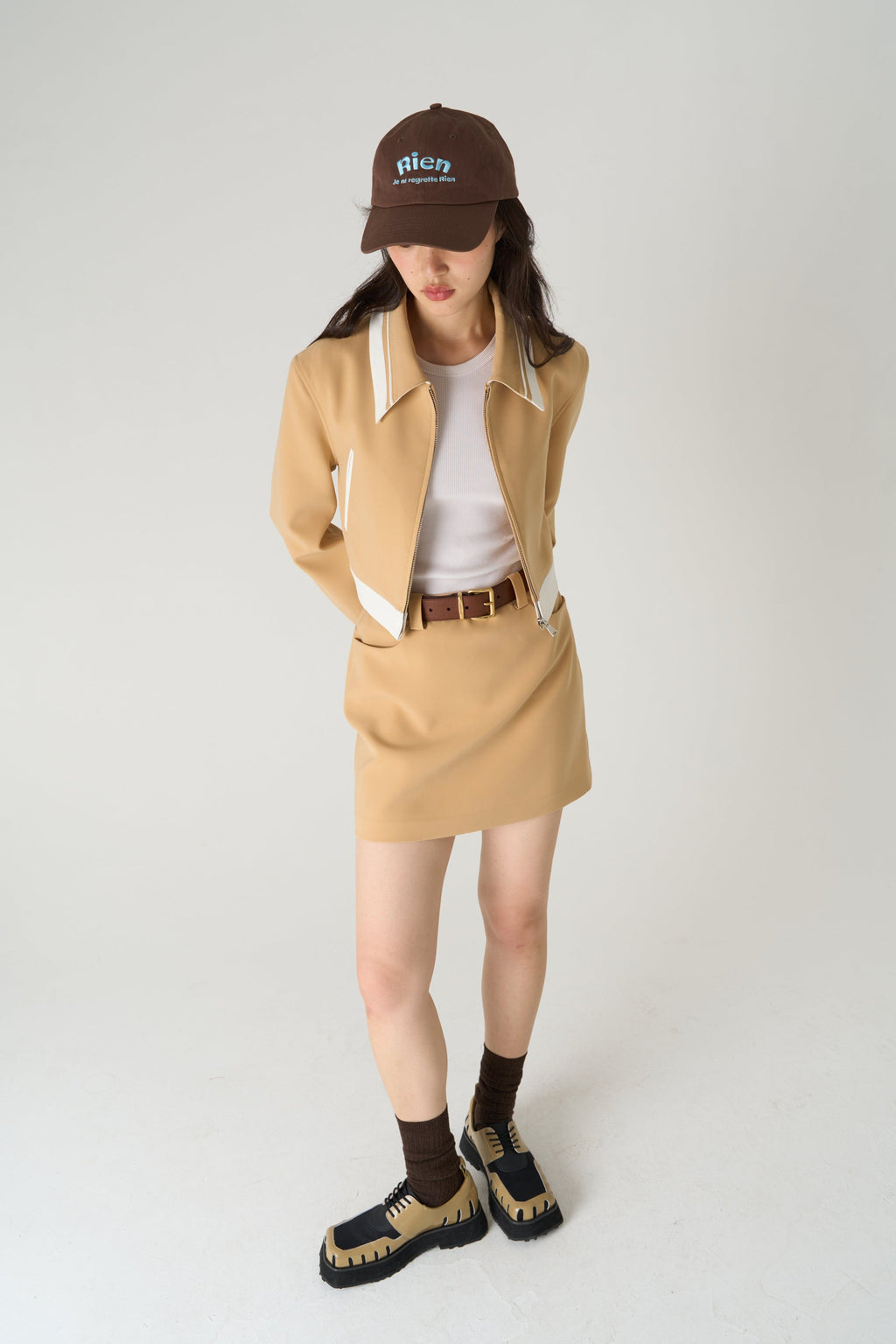 韓国ファッション SELCA-ブラウンショートジャケット-2023aw-ou50-03