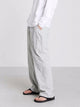 ライトグレー